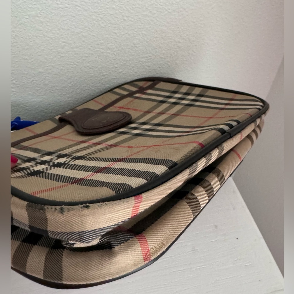 Burberrys Shoulder Bag - Picture 5 of 10